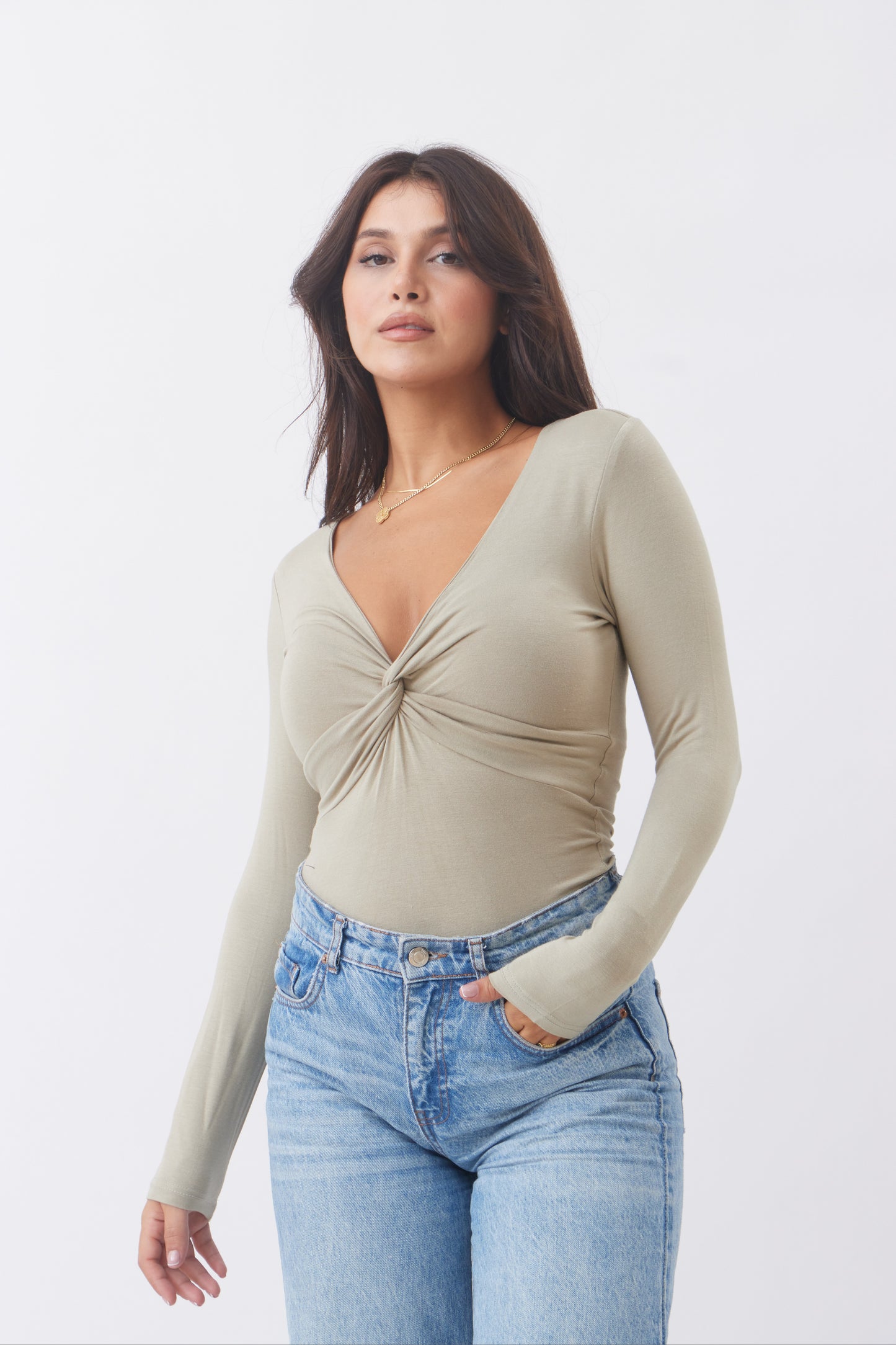 Twisted V-Neck Basic