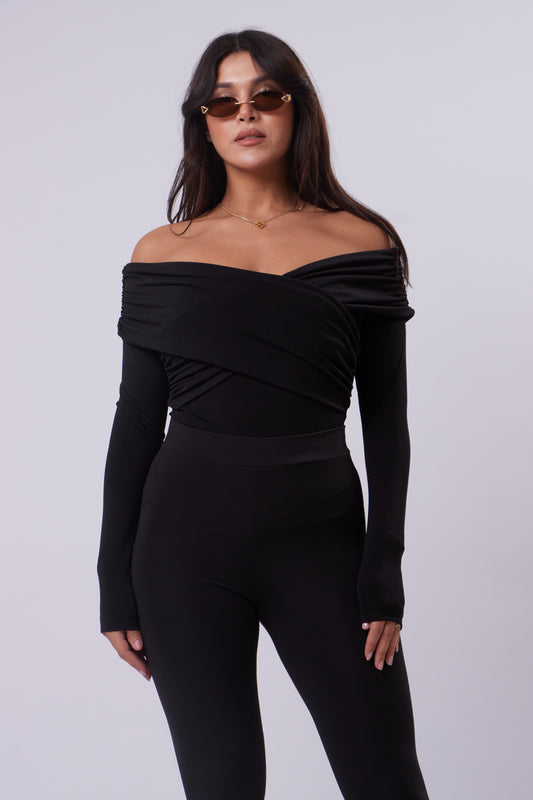 Off-Shoulder elevated Basic Top