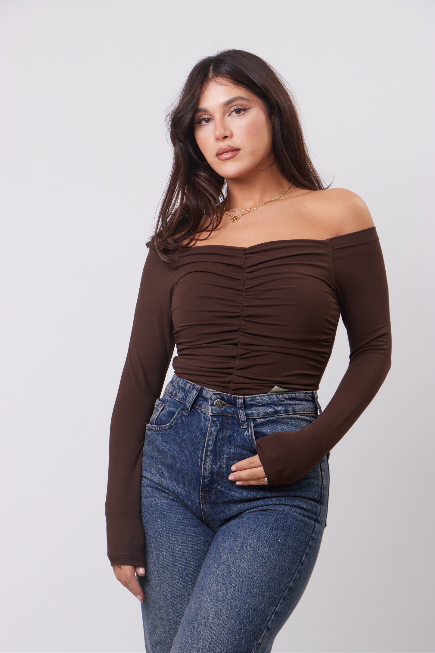 Rushed Off-shoulders Basic