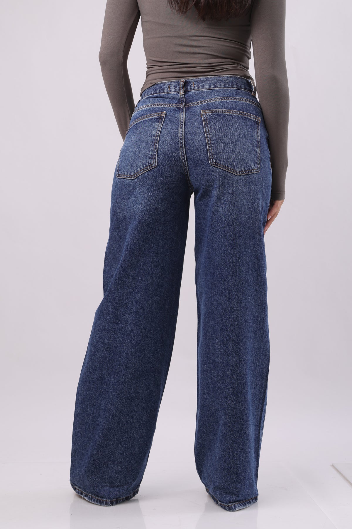 Wide leg dark blue wash jeans