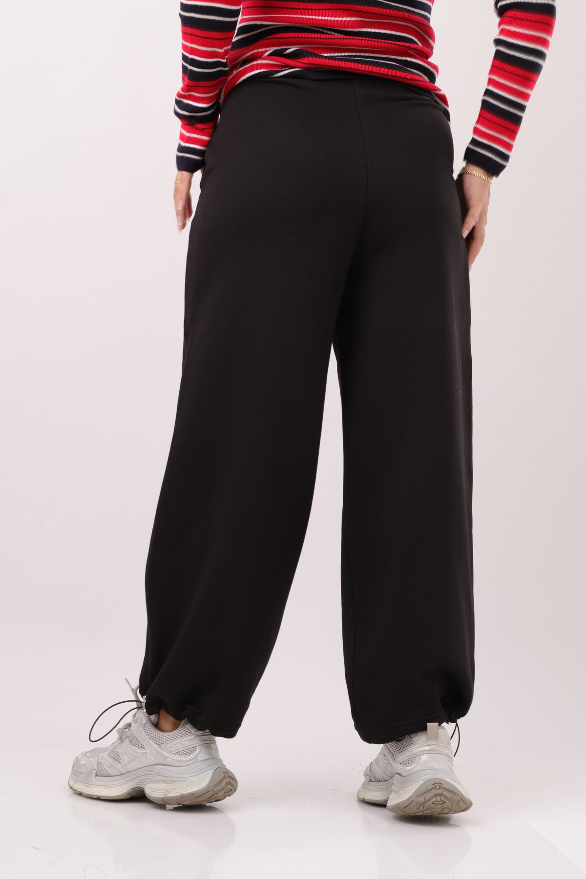 The relaxed sweatpants