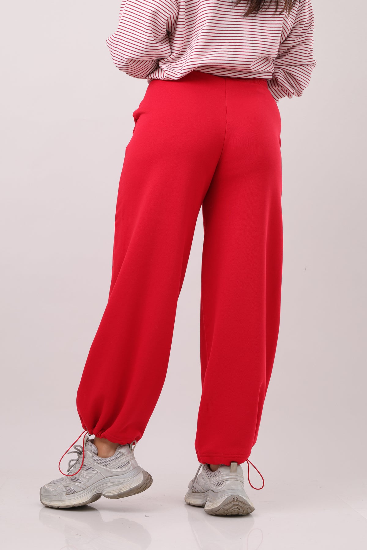 The relaxed sweatpants