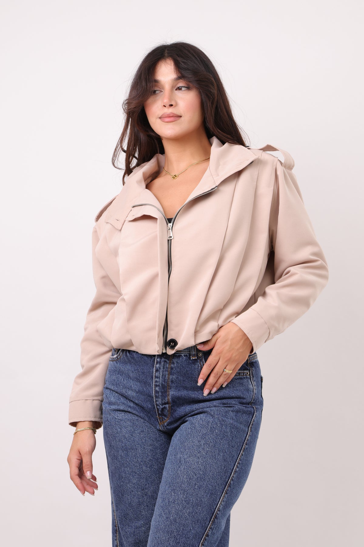Modern zip jacket