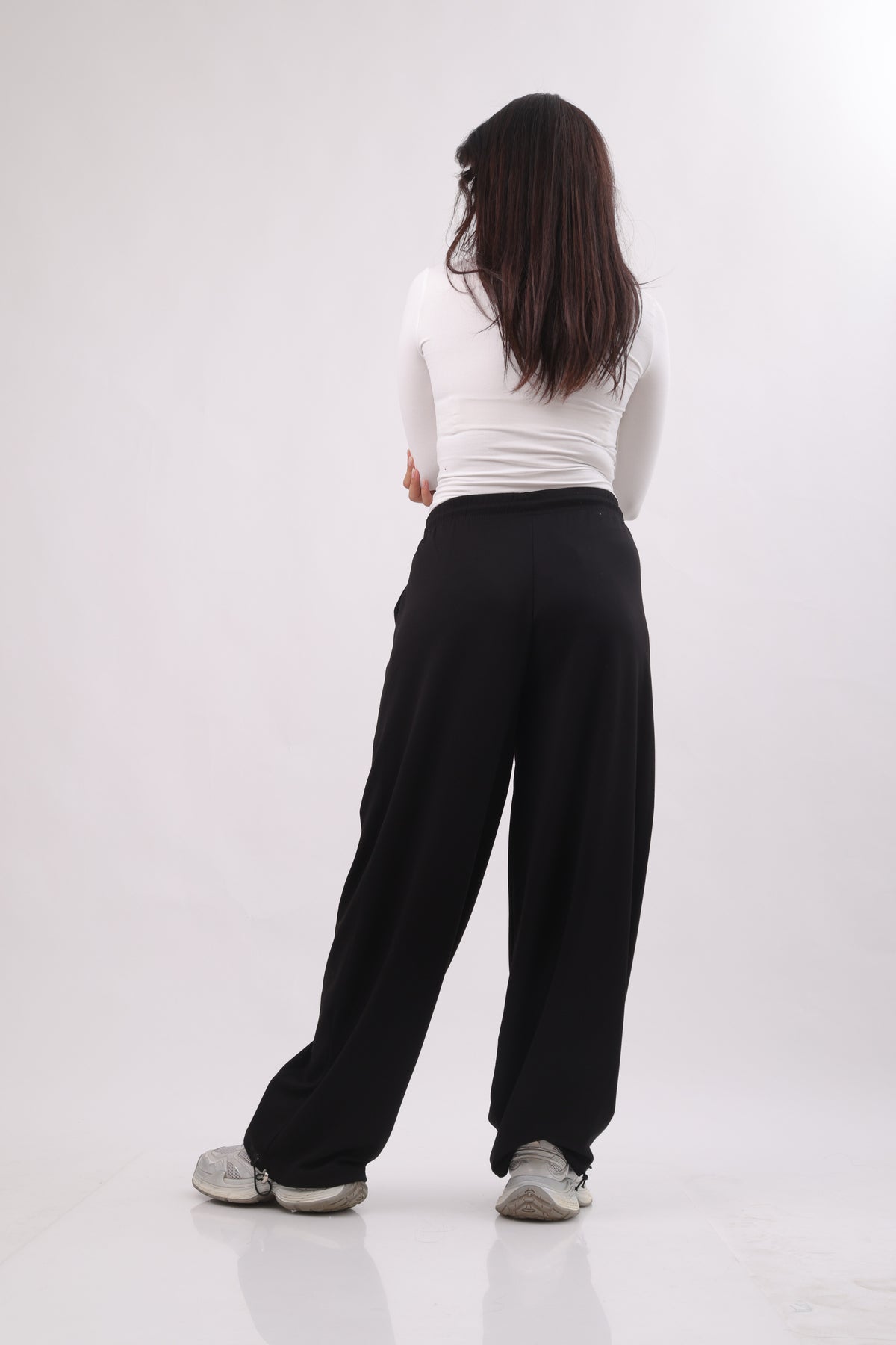 Loose fit sweatpants ( adjustable leg)