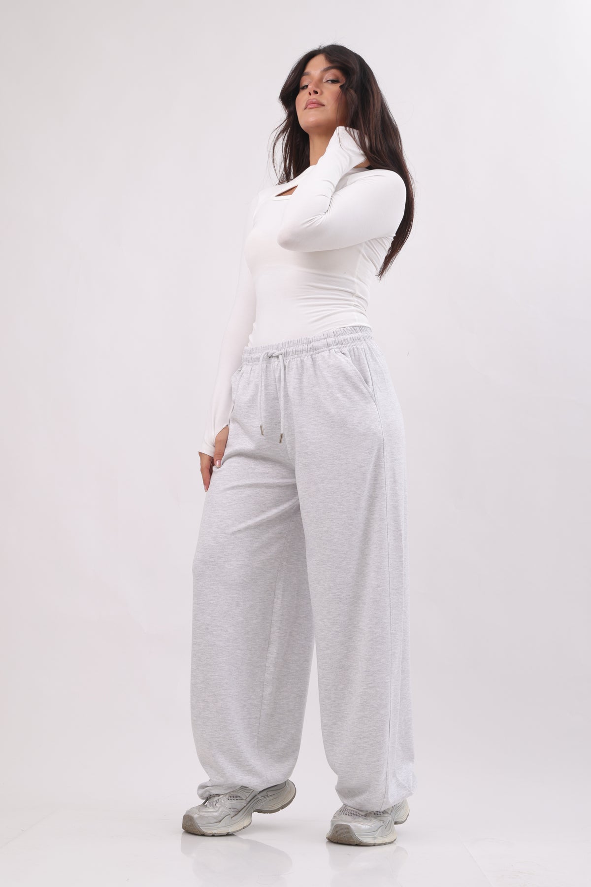Loose fit sweatpants ( adjustable leg)