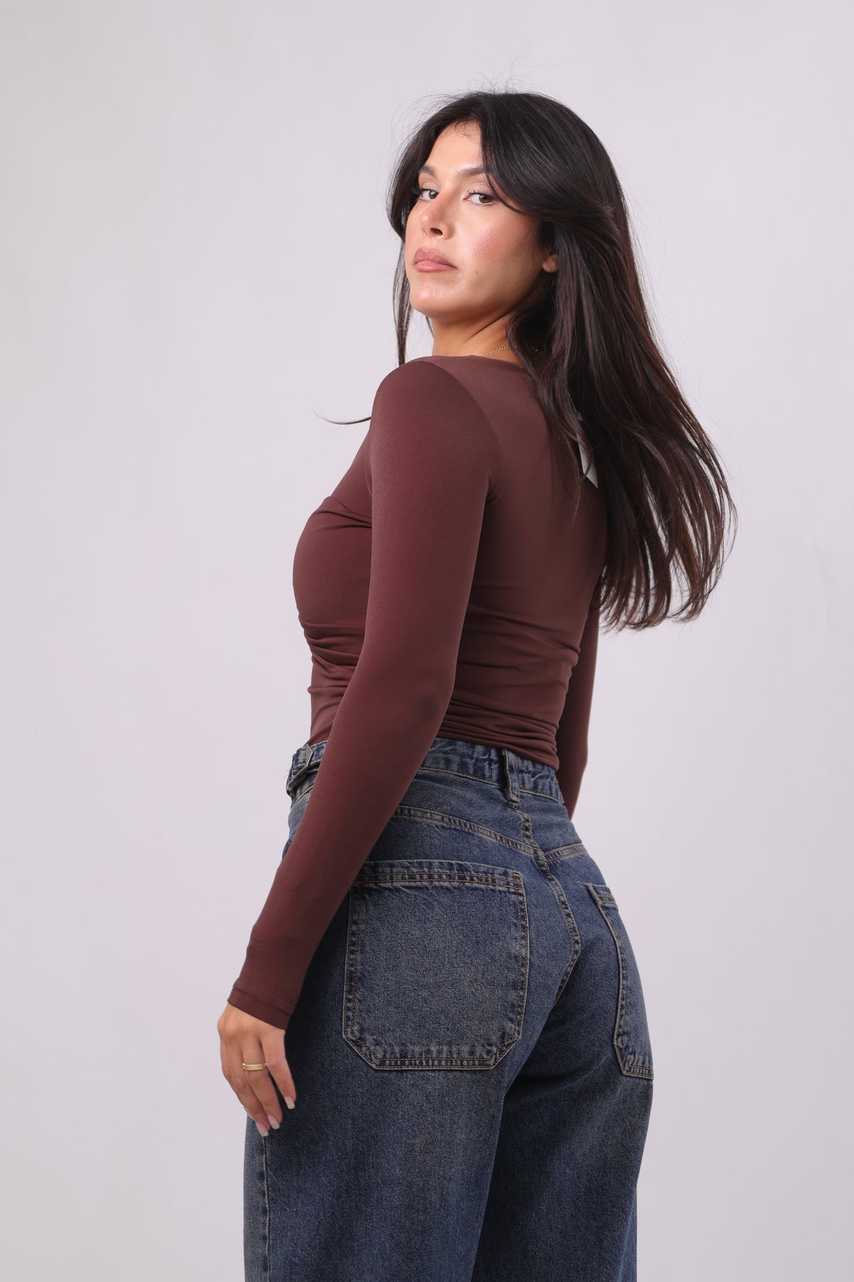 Twisted v-neckline top
