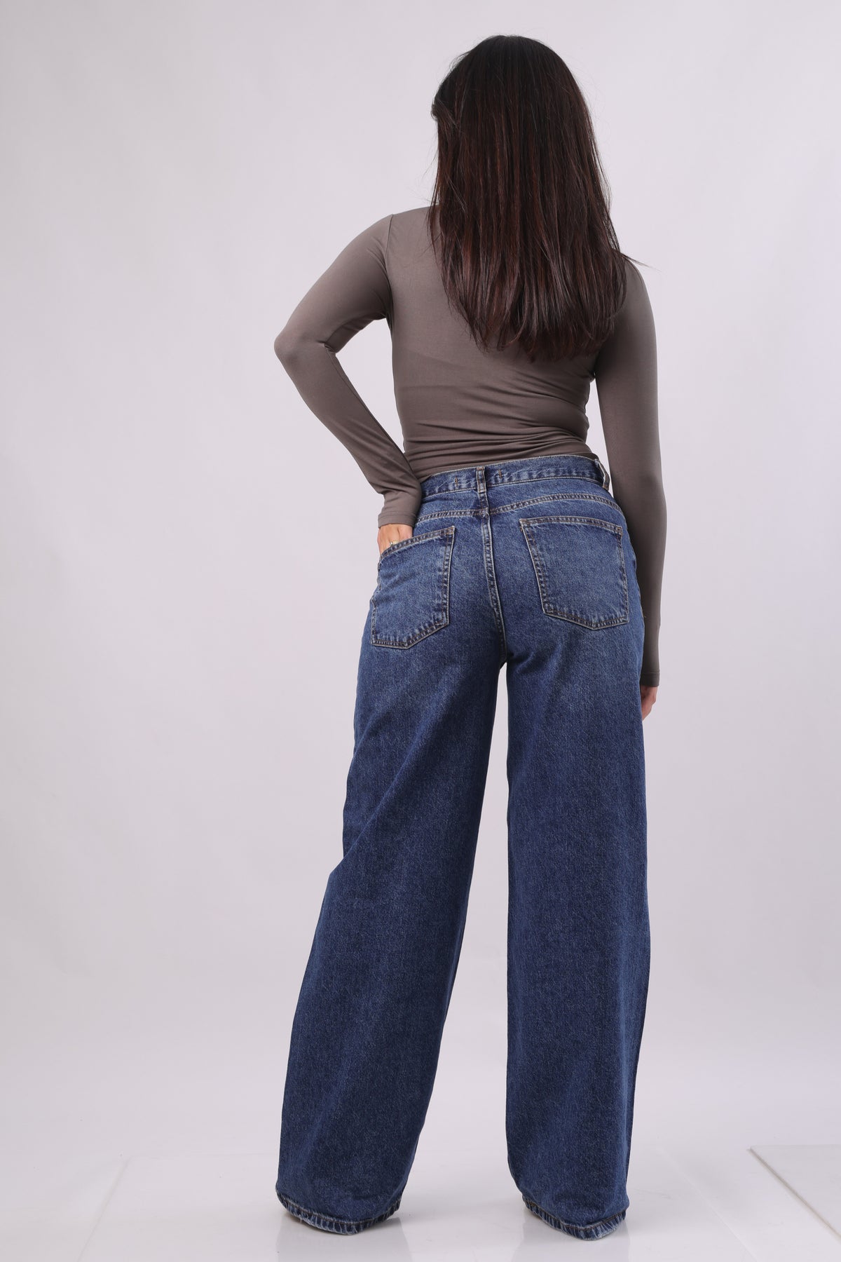Wide leg dark blue wash jeans
