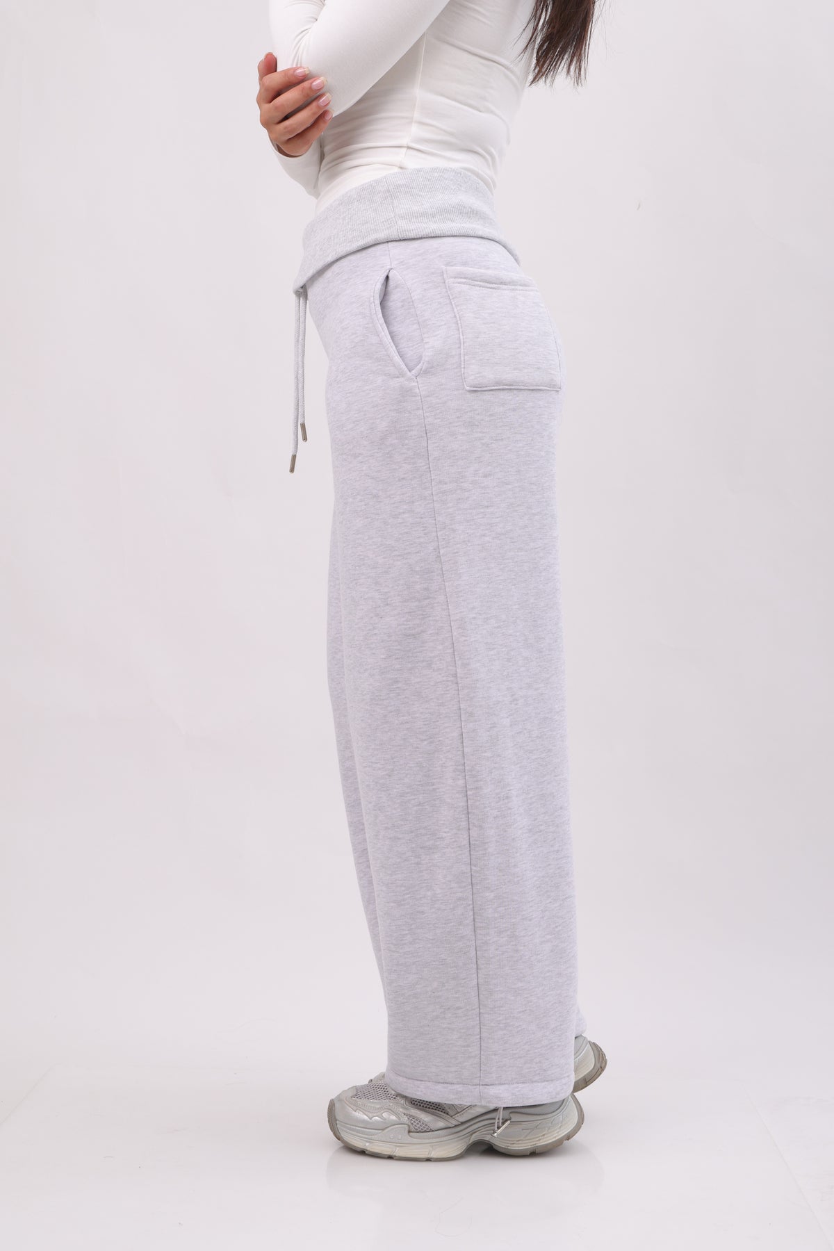Cozy wide leg jogger