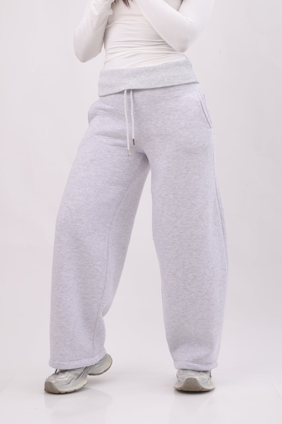 Cozy wide leg jogger