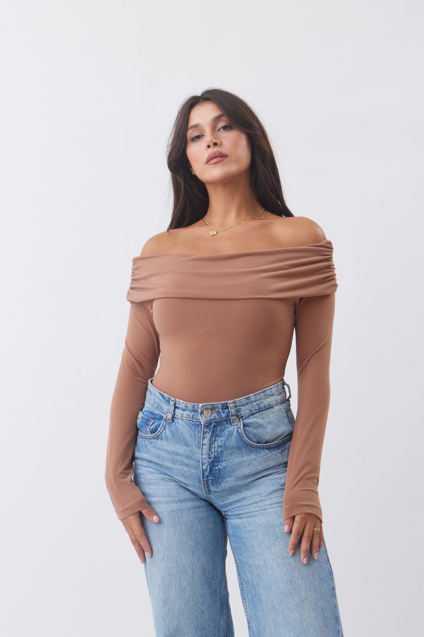 "Lynn" Off-Shoulder Top