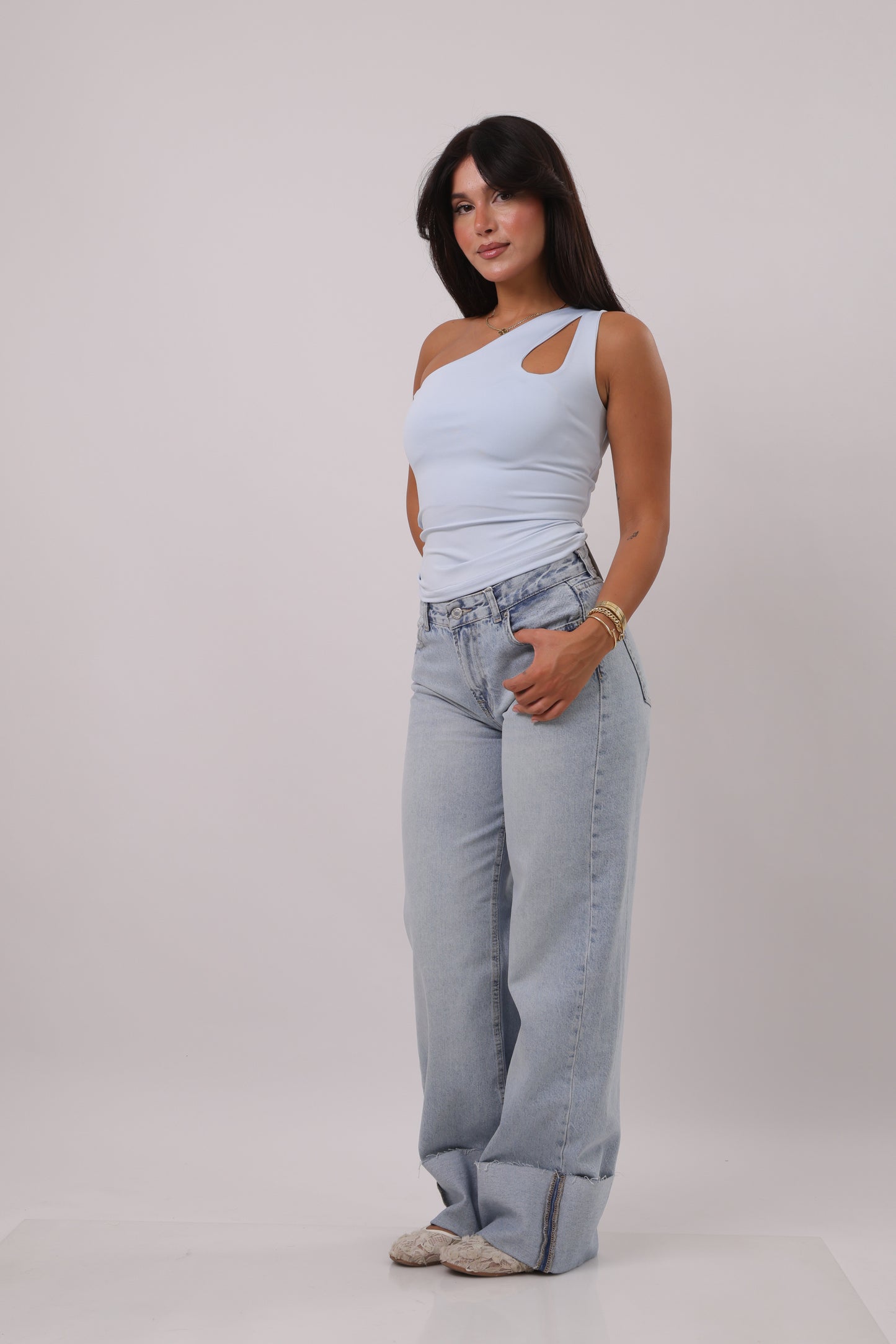 Layana cutout Top