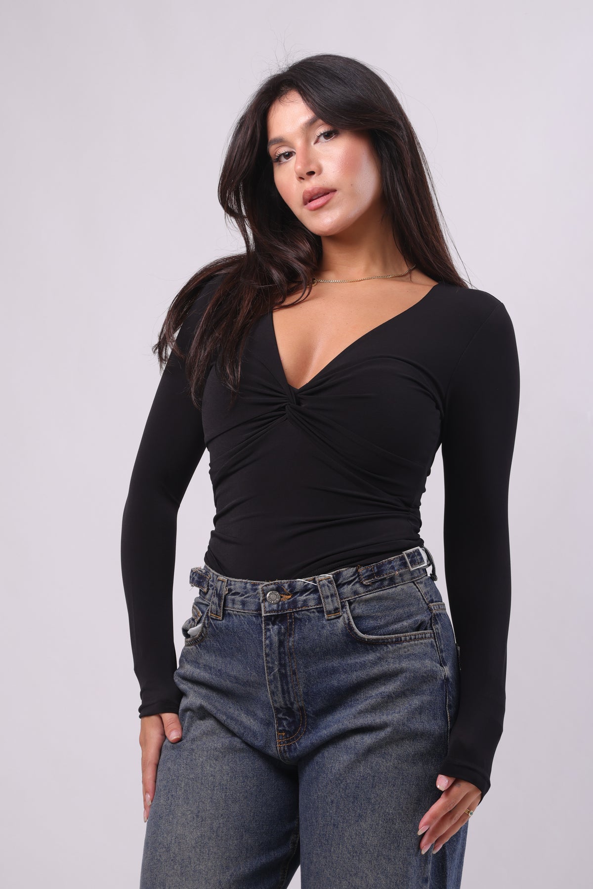 Twisted v-neckline top