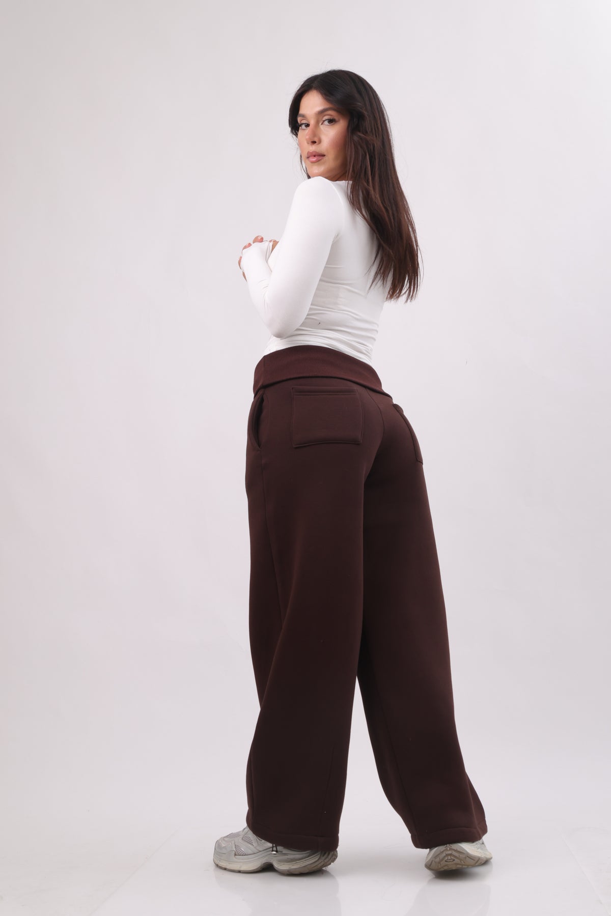 Cozy wide leg jogger