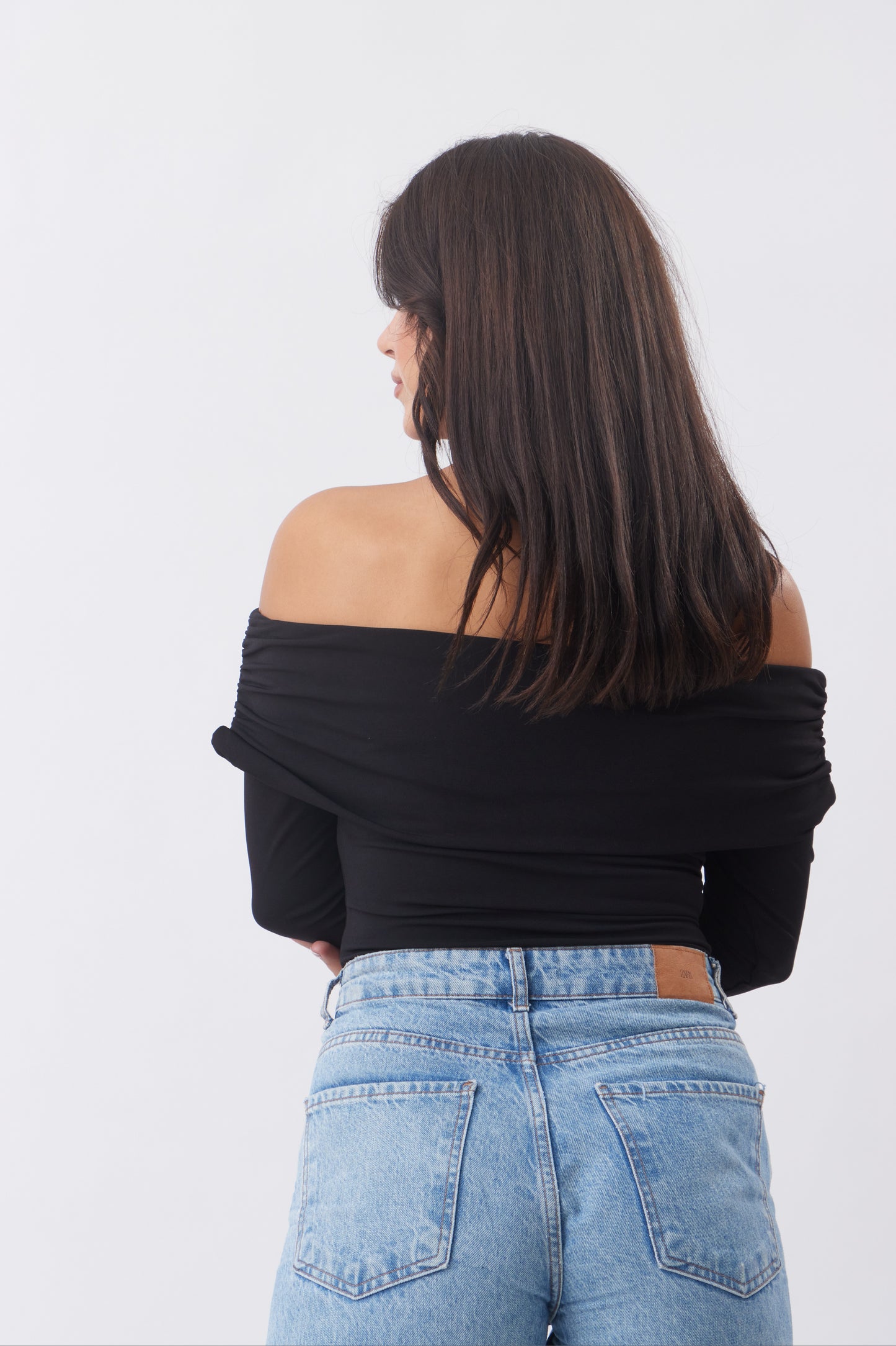 "Lynn" Off-Shoulder Top