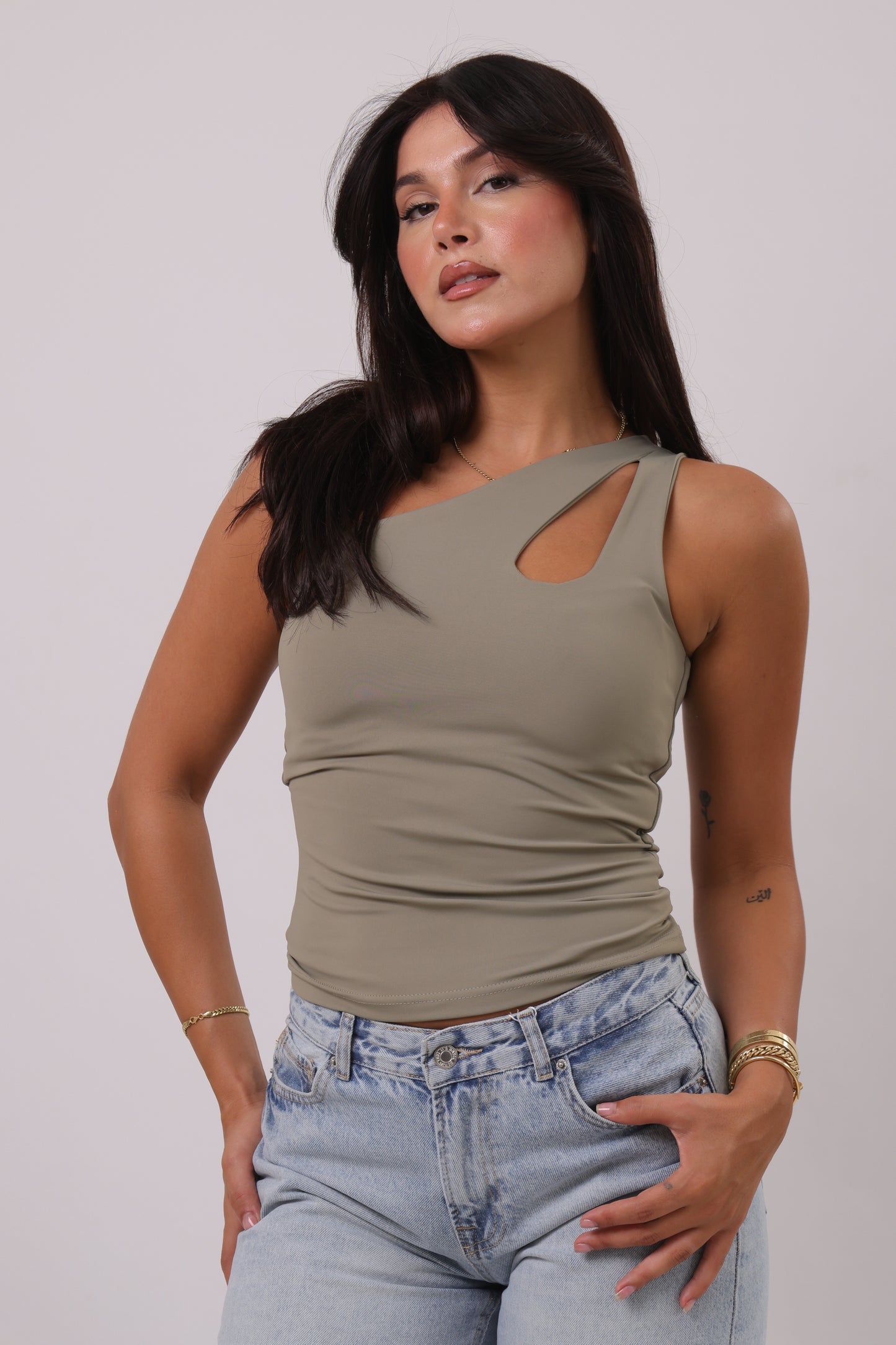 Layana cutout Top