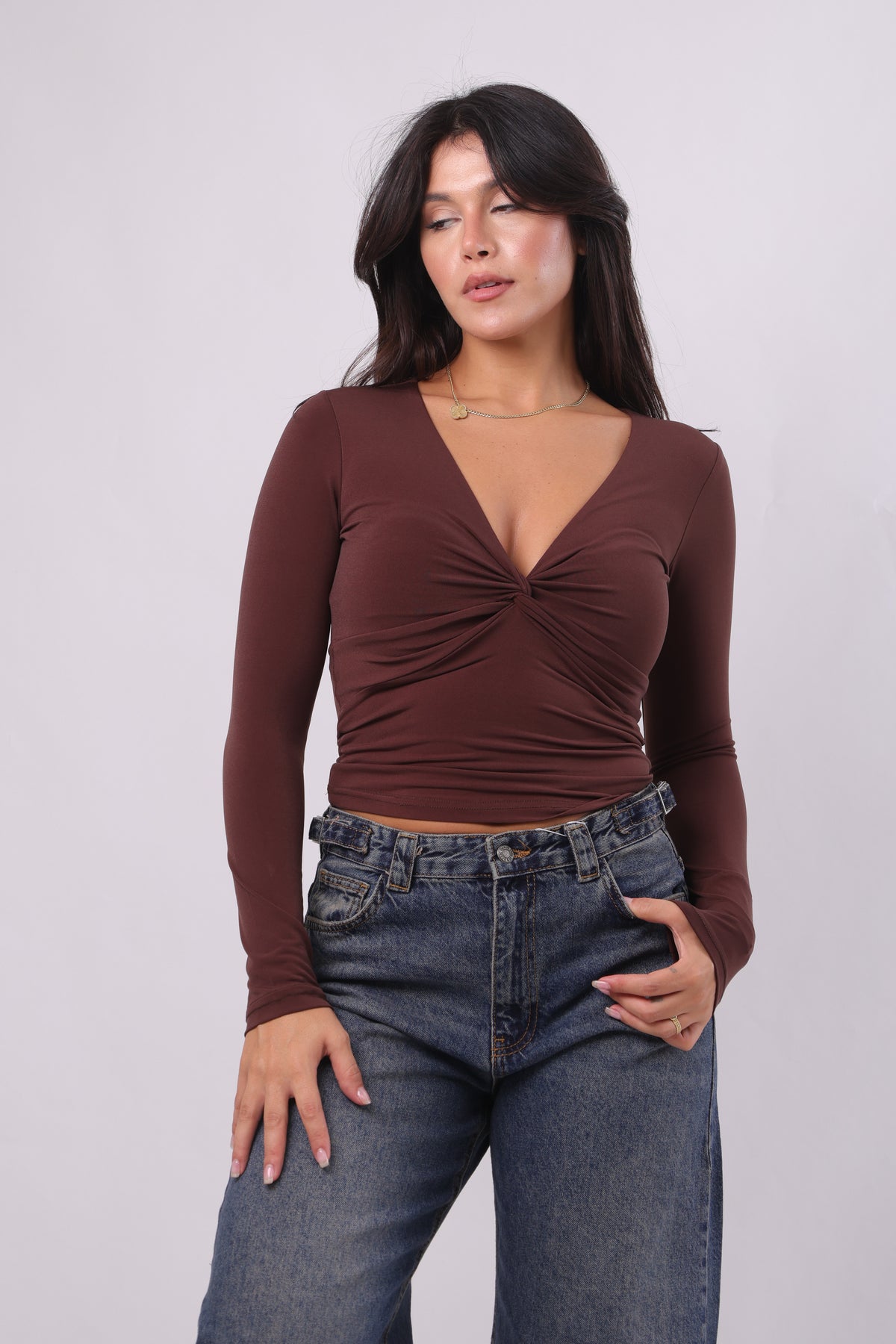 Twisted v-neckline top