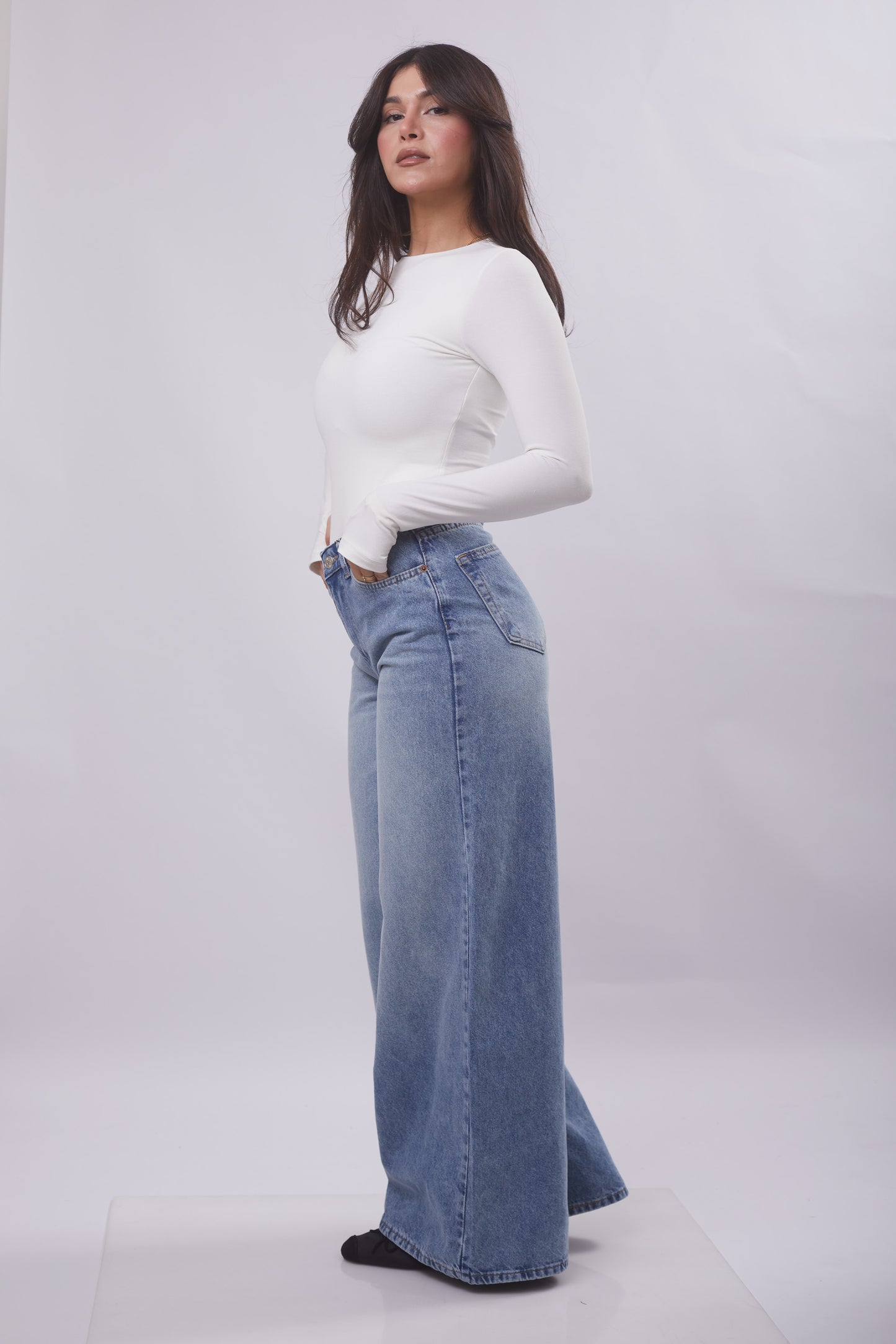 Mid-Waist Wide leg Denim