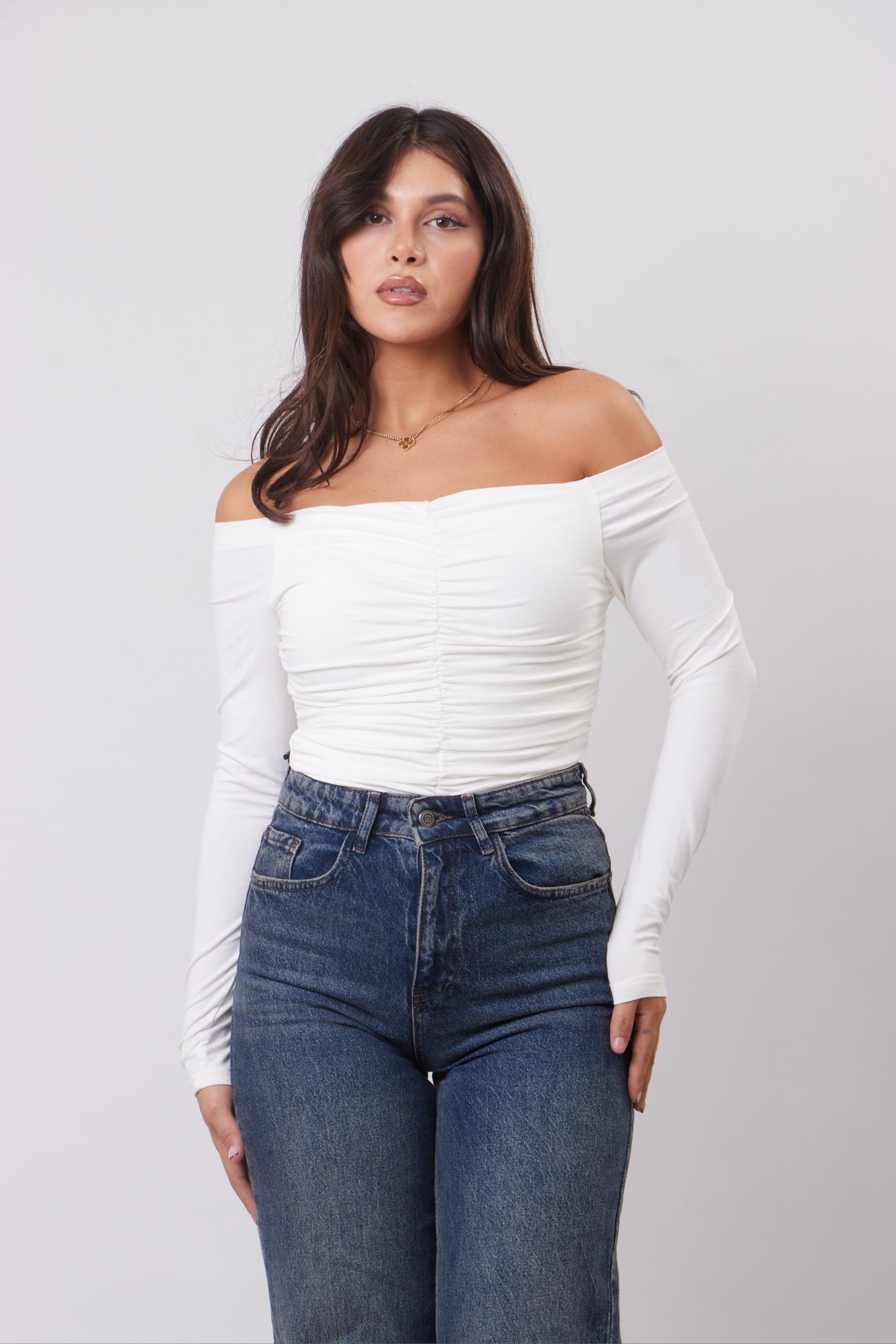 Rushed Off-shoulders Basic