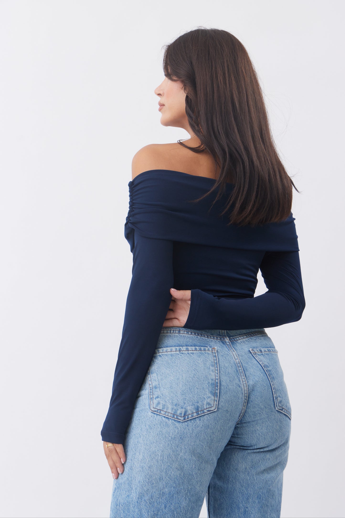 "Lynn" Off-Shoulder Top