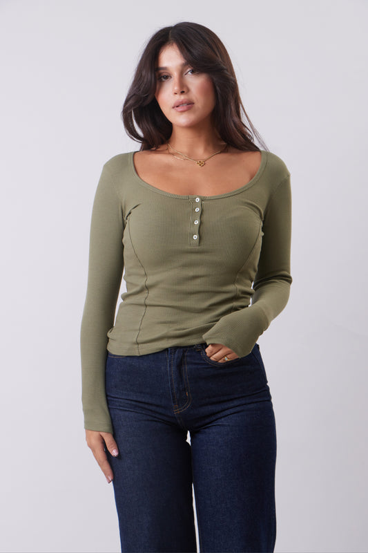 Scoop Neck ribbed basic
