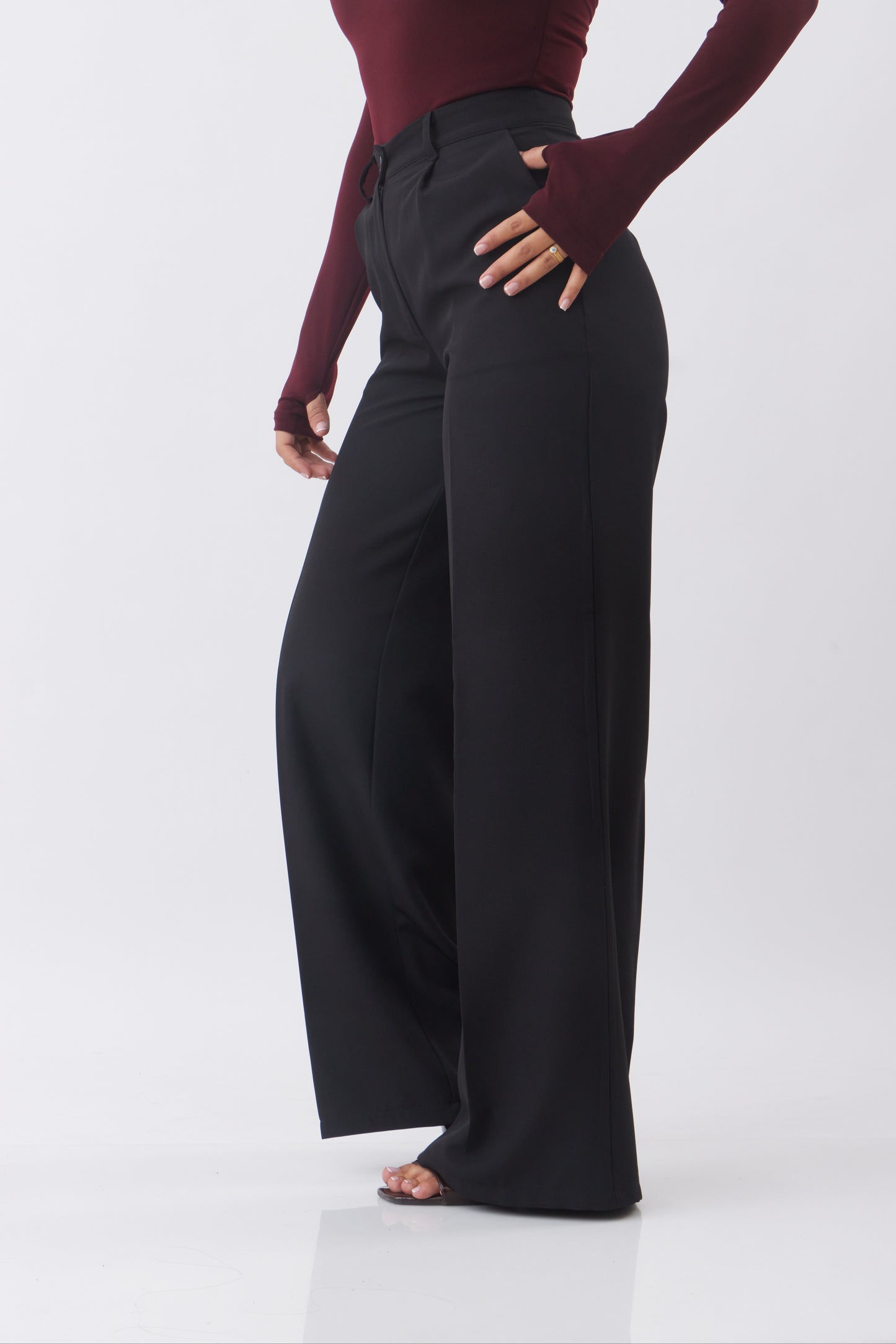 Essential Relaxed Trouser