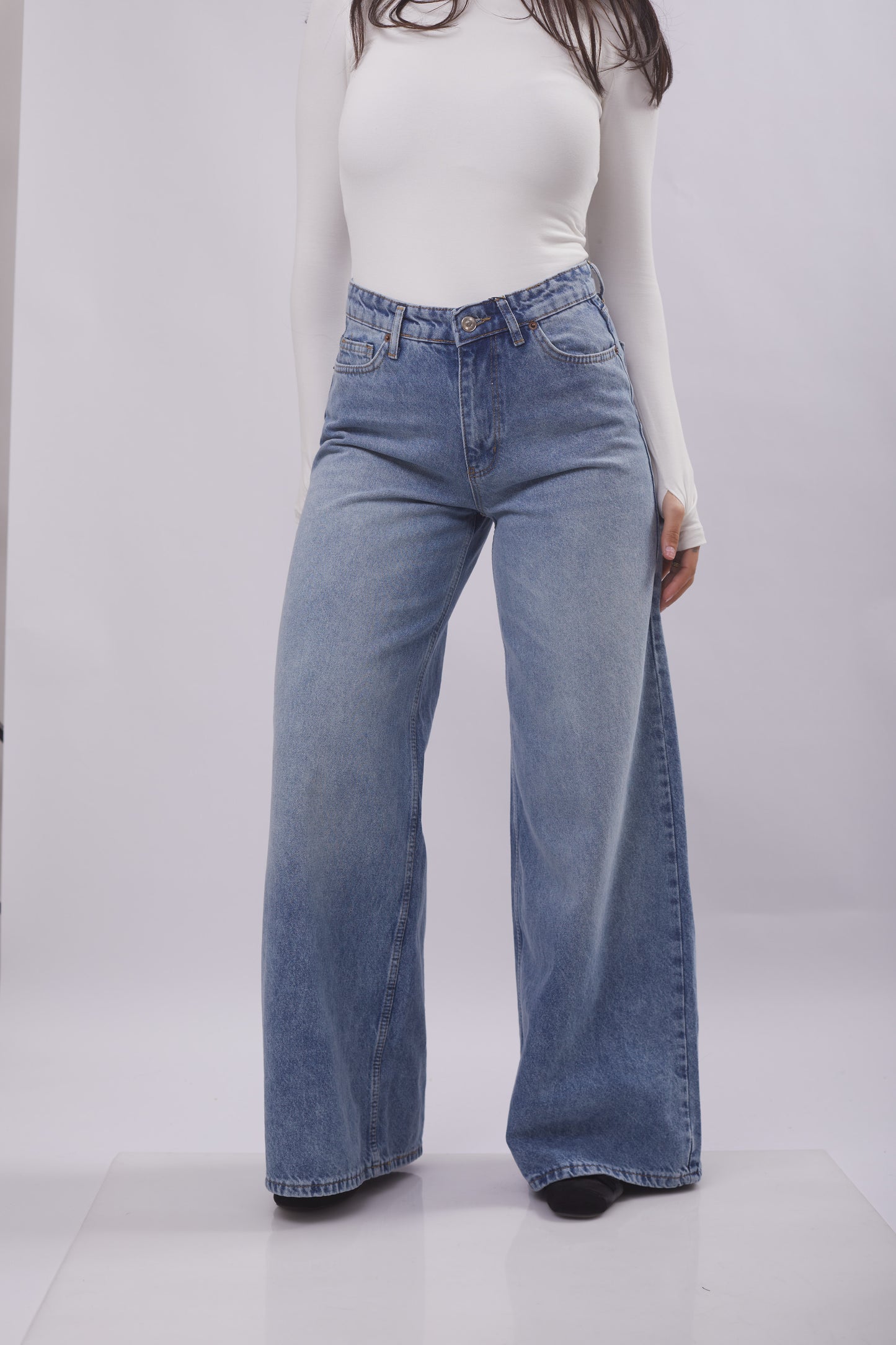 Mid-Waist Wide leg Denim