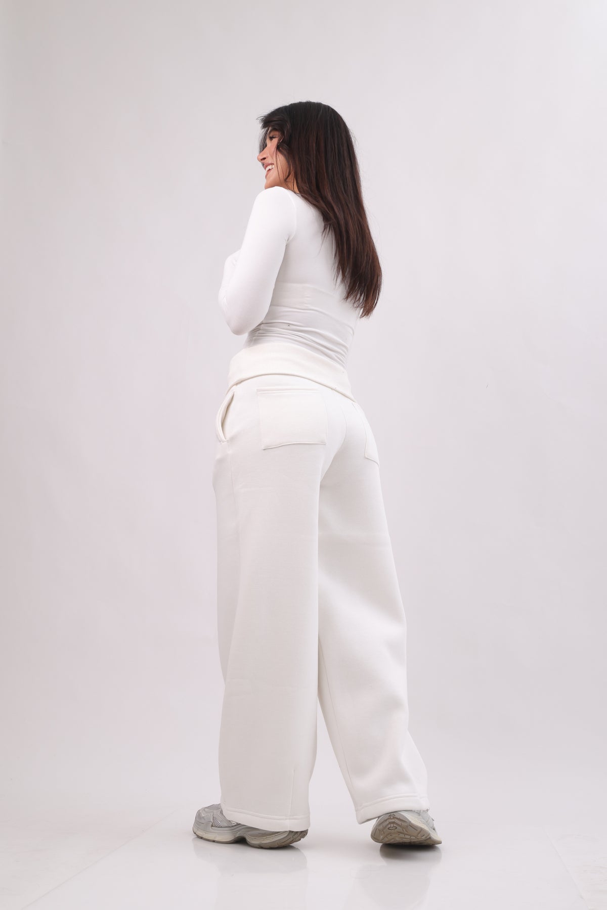 Cozy wide leg jogger