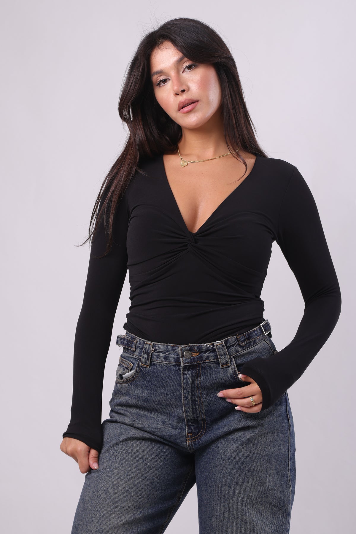 Twisted v-neckline top