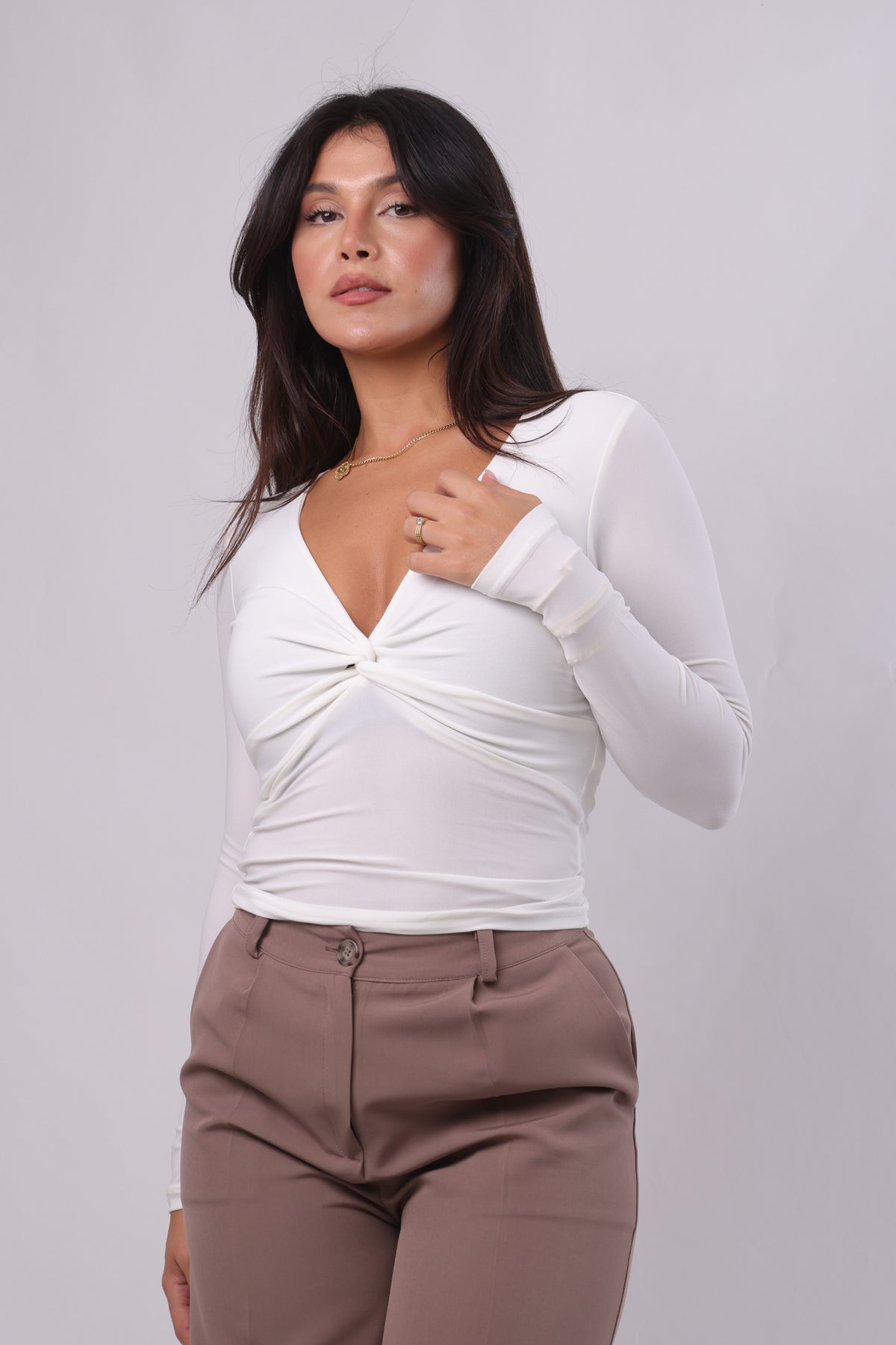 Twisted v-neckline top