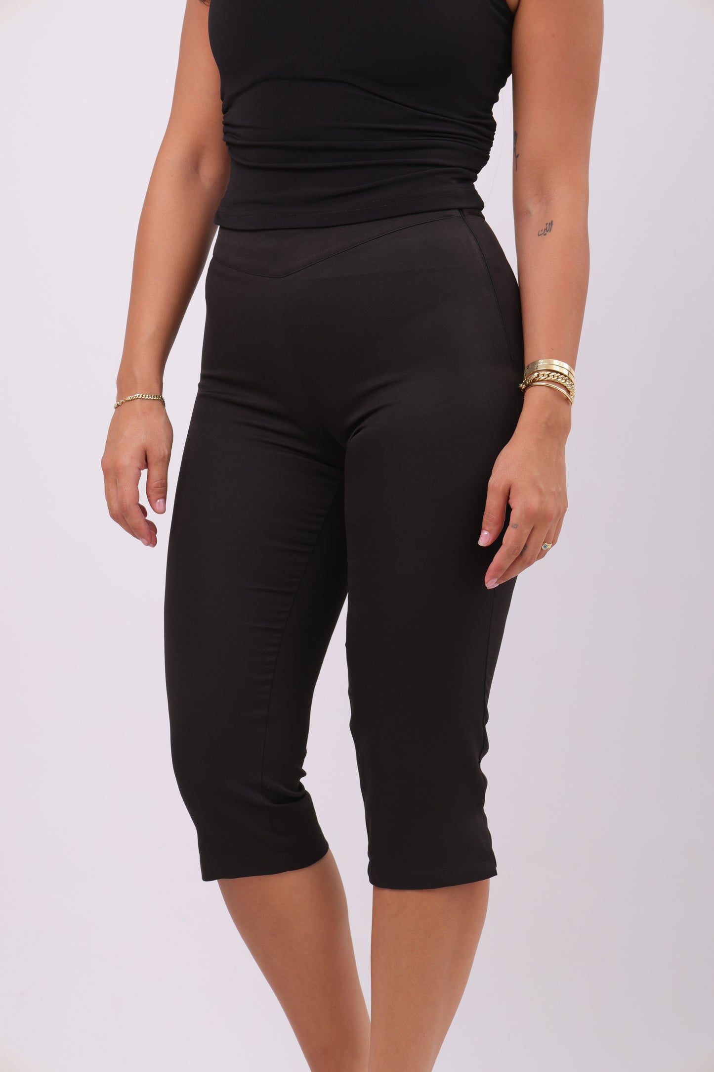 Essential Capri Pants