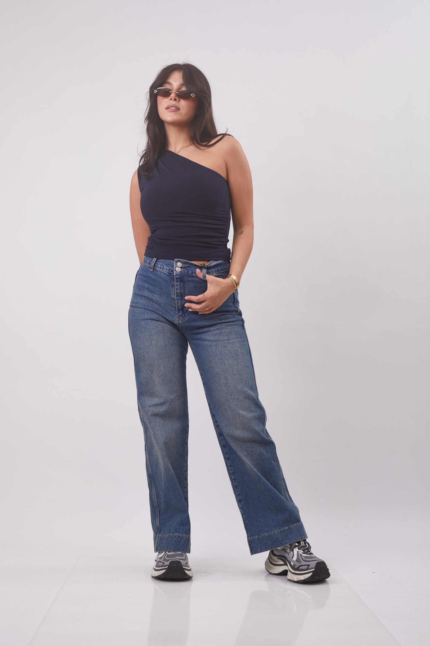Straight cut double button jeans